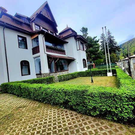 Casa Toma Hotel Busteni Exterior photo